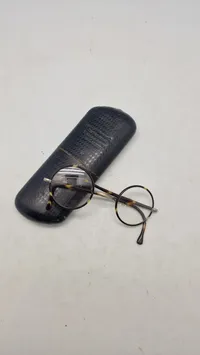 Sæt ældre briller fra sygekassens optik