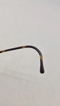 Sæt ældre briller fra sygekassens optik