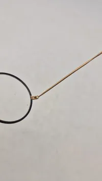 Sæt ældre briller fra sygekassens optik
