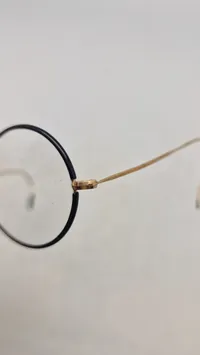 Sæt ældre briller fra sygekassens optik