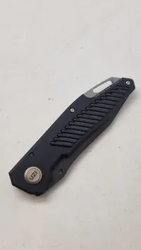 UZI defender med æske