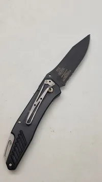 UZI defender med æske