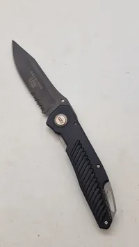 UZI defender med æske