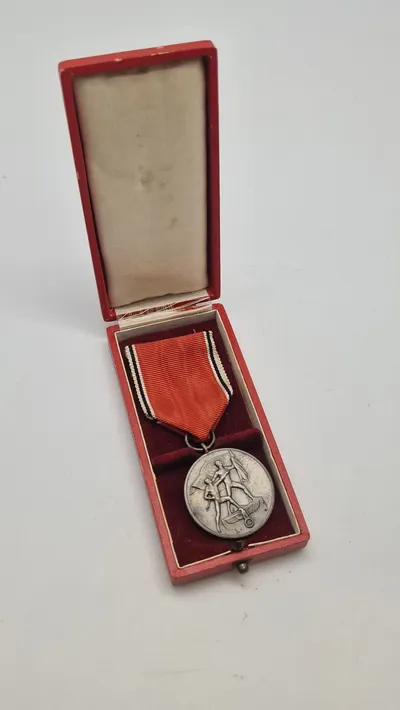 Original Anschluss Medal .Die Medaille zur Erinnerung an den 13. März 1938 i tildelings æske