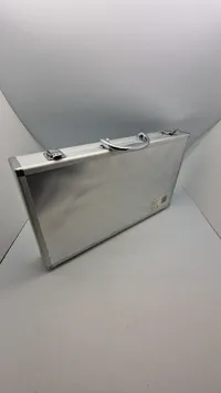 Metal transport og udstillingskuffert