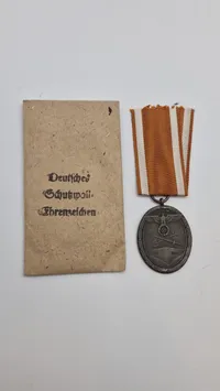 Original  Westwall medalje (Deutsche Shützwall-ehrenzeichen i tildelings pose