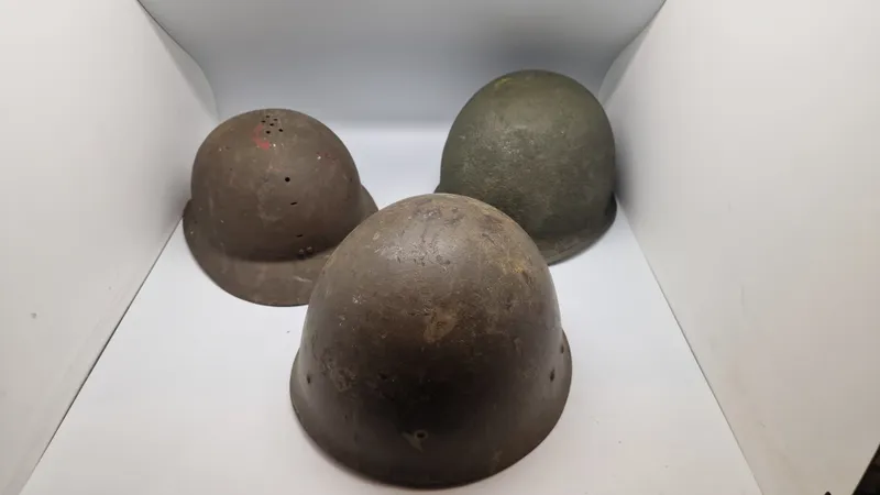 3 stk hjelmskaller, stålhjelm - US svensk og Frankrig
