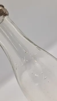 Dk klar mælkeflaske 0,5 liter - med patent-lukke påsat