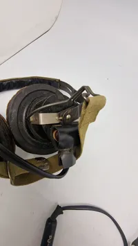 2 sæt forskellige hovedtelefoner