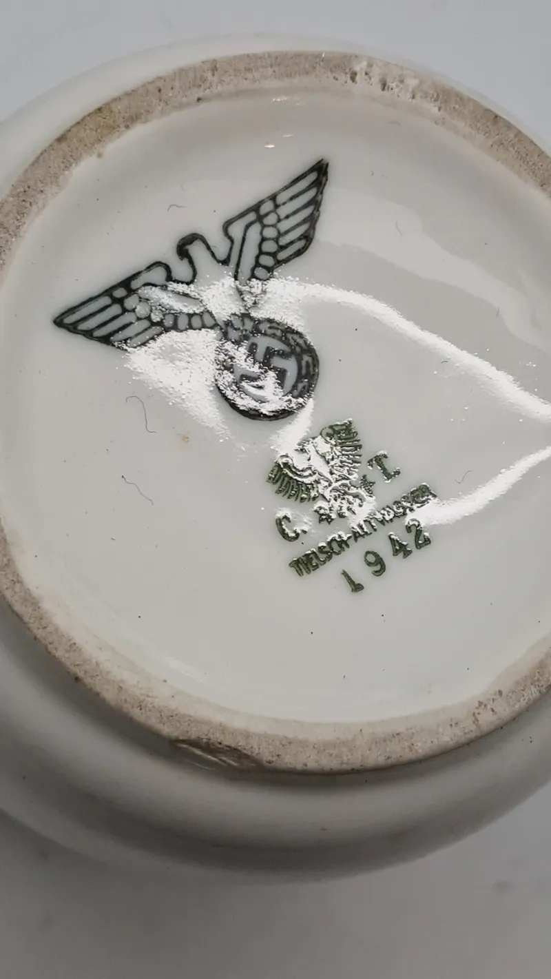 Kaffekande, tysk 1942 - revnet i hank