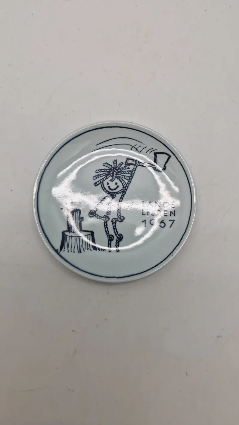 Sjælden Royal Copenhagen Plakette (Plaquette) fra 1967, der mindes spejdernes landslejr