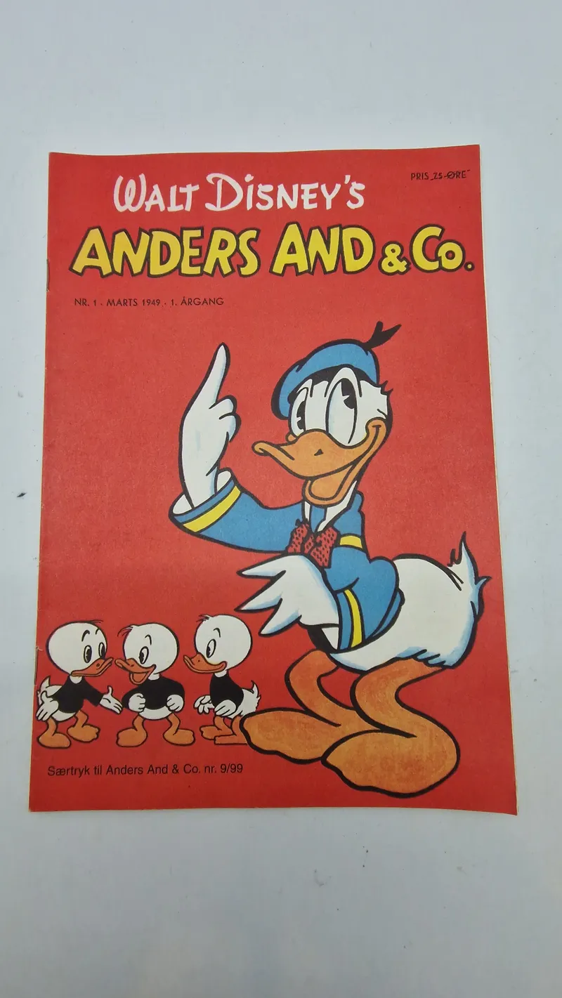 Genoptryk af verdens første Anders And blad