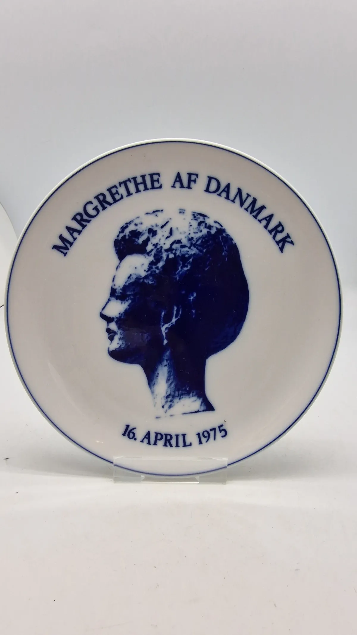 Rosenthal-mindeplatte, der fejrer Dronning Margrethes fødselsdag den 16. april 1975