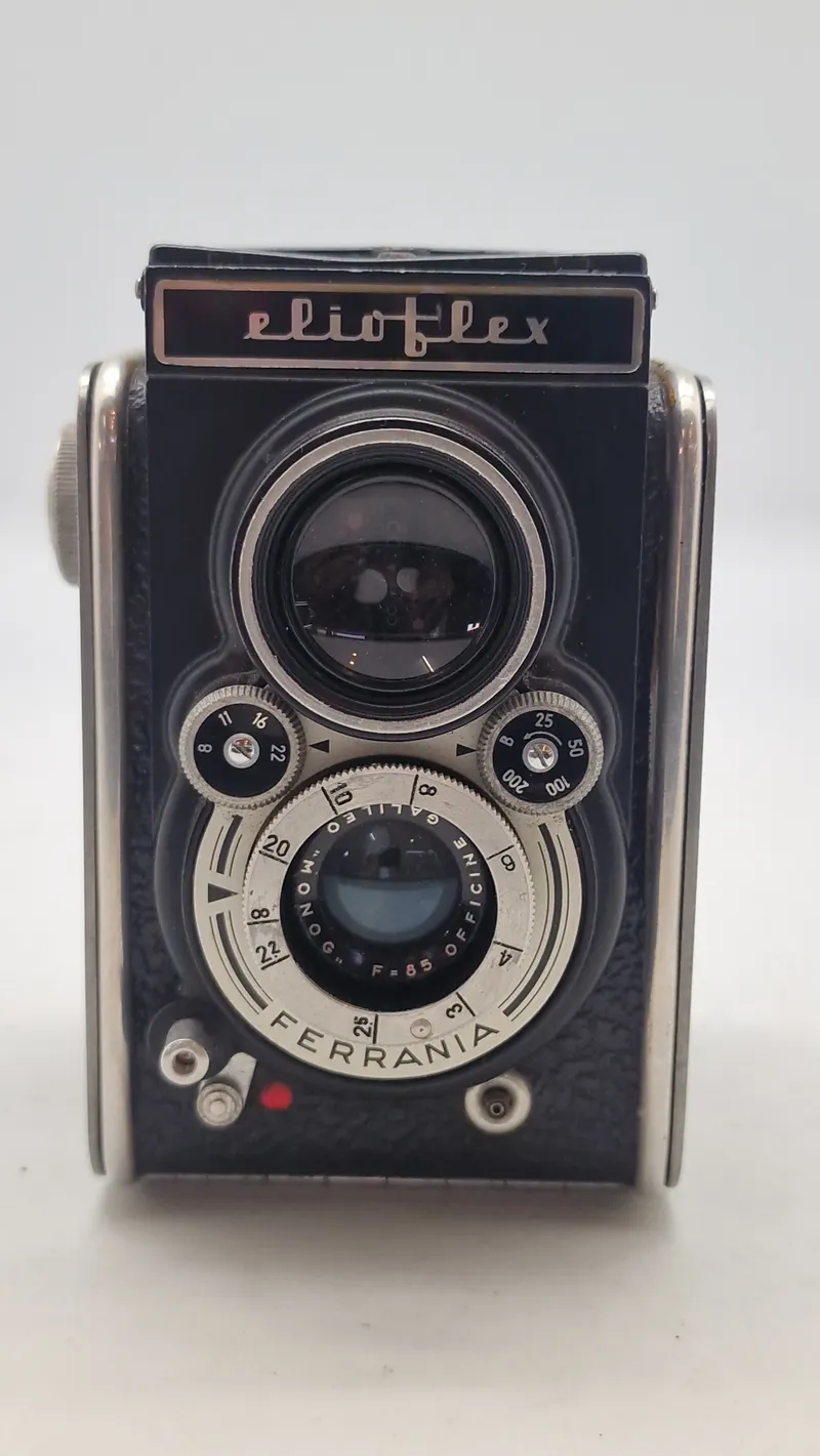 Ferrania Elioflex 6x6 pseudo TLR-kamera