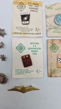 Samling pins og mærker