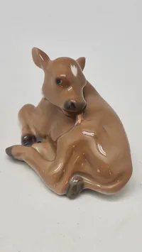 Bing & Grøndahl Mors Dag figur, der forestiller en kalv