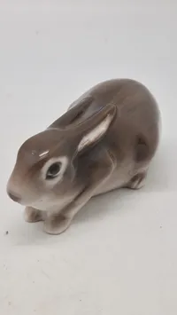 Bing & Grøndahl figur, Liggende Kanin nr. 2421
