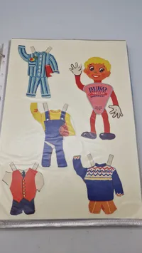 Samling påklædningsdukker