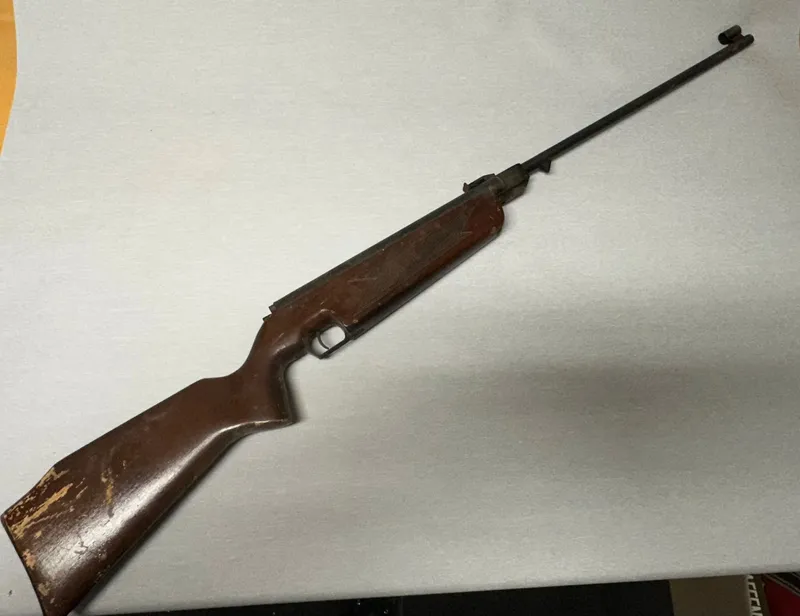 Tjekkisk 4.5 mm luftgevær, virker, kraftig