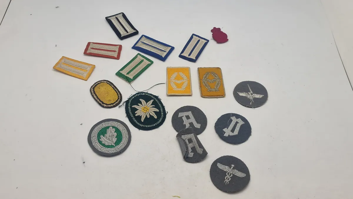 Samling originale DDR mærker