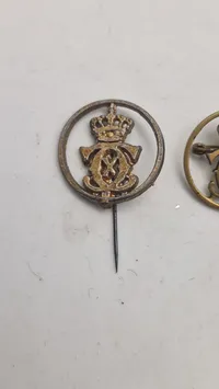 Originale Kong Christian X pins lavet af bla mønter