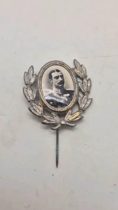 Original Kong Christian X pin