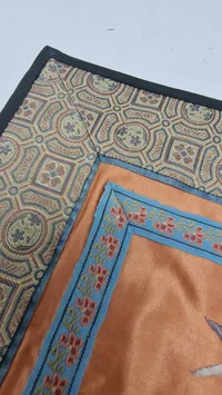 Originalt 18 tals kinesisk broderi silke