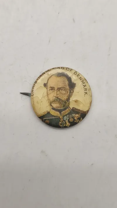 Original Kong Christian IX pin