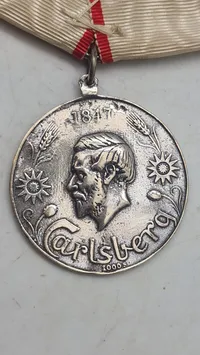 Original Carlsberg medalje af sølv med hagekors