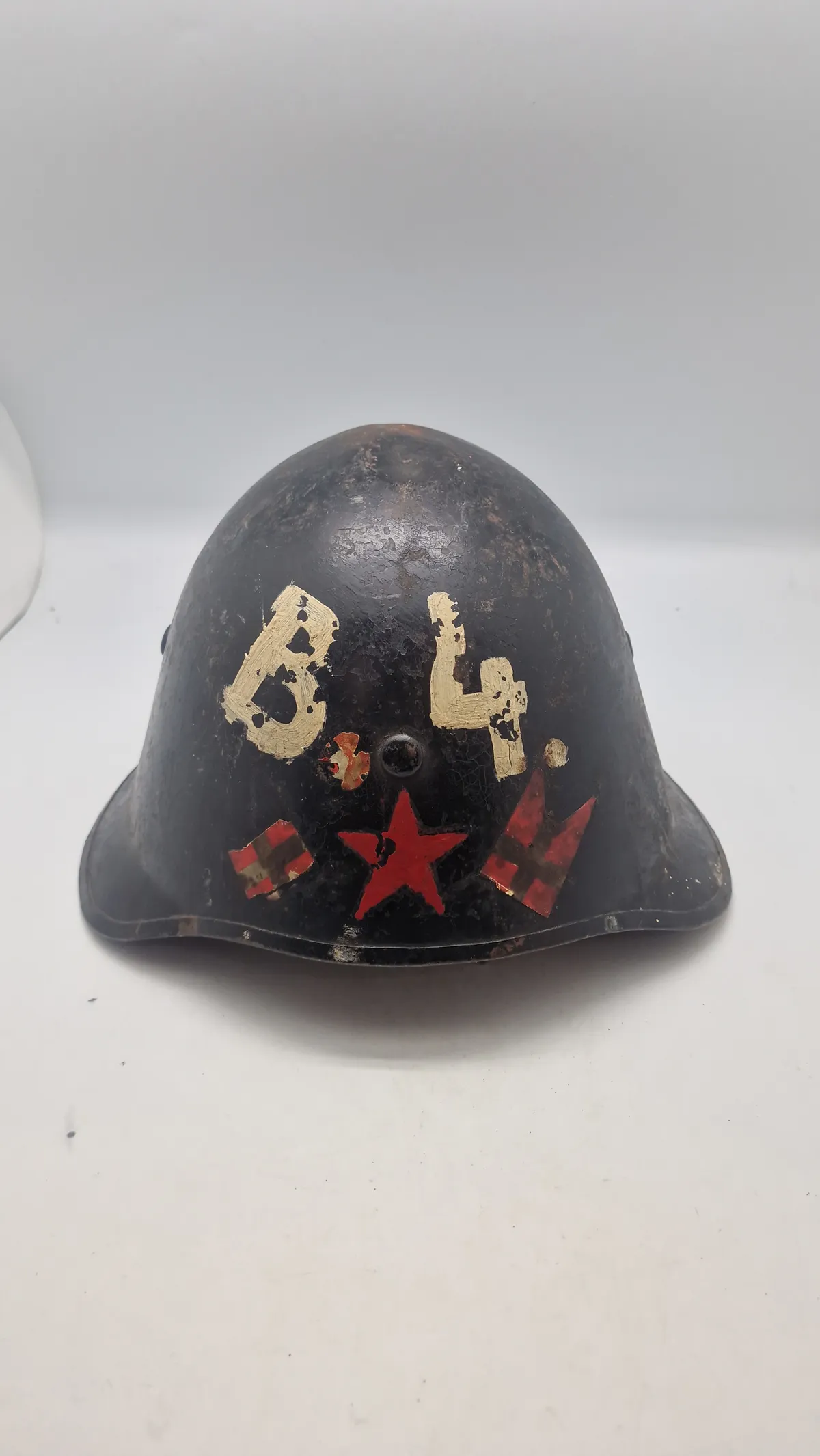 Sjælden original dansk M/41 hjelm anvendt af den kommunistiske modstandsbevægelsen ww2