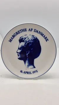 Rosenthal-mindeplatte, der fejrer Dronning Margrethes fødselsdag den 16. april 1975