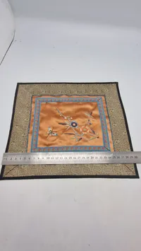 Originalt 18 tals kinesisk broderi silke