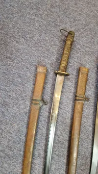 Samling katanaer. ikke japanske
