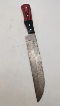 Veludført kniv med klinge af Damaskus stål