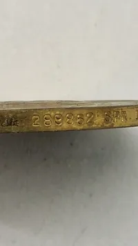 Original amerikansk sejrsmedalje fra Første Verdenskrig (World War I Victory Medal). Navngiven