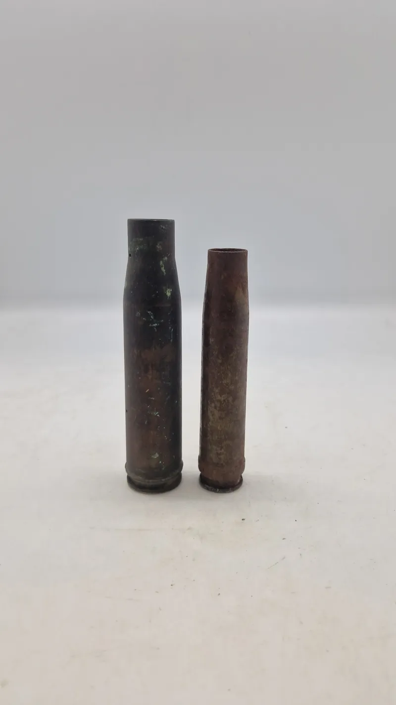 Originale hylstre, bl.a. tysk 2 cm flak