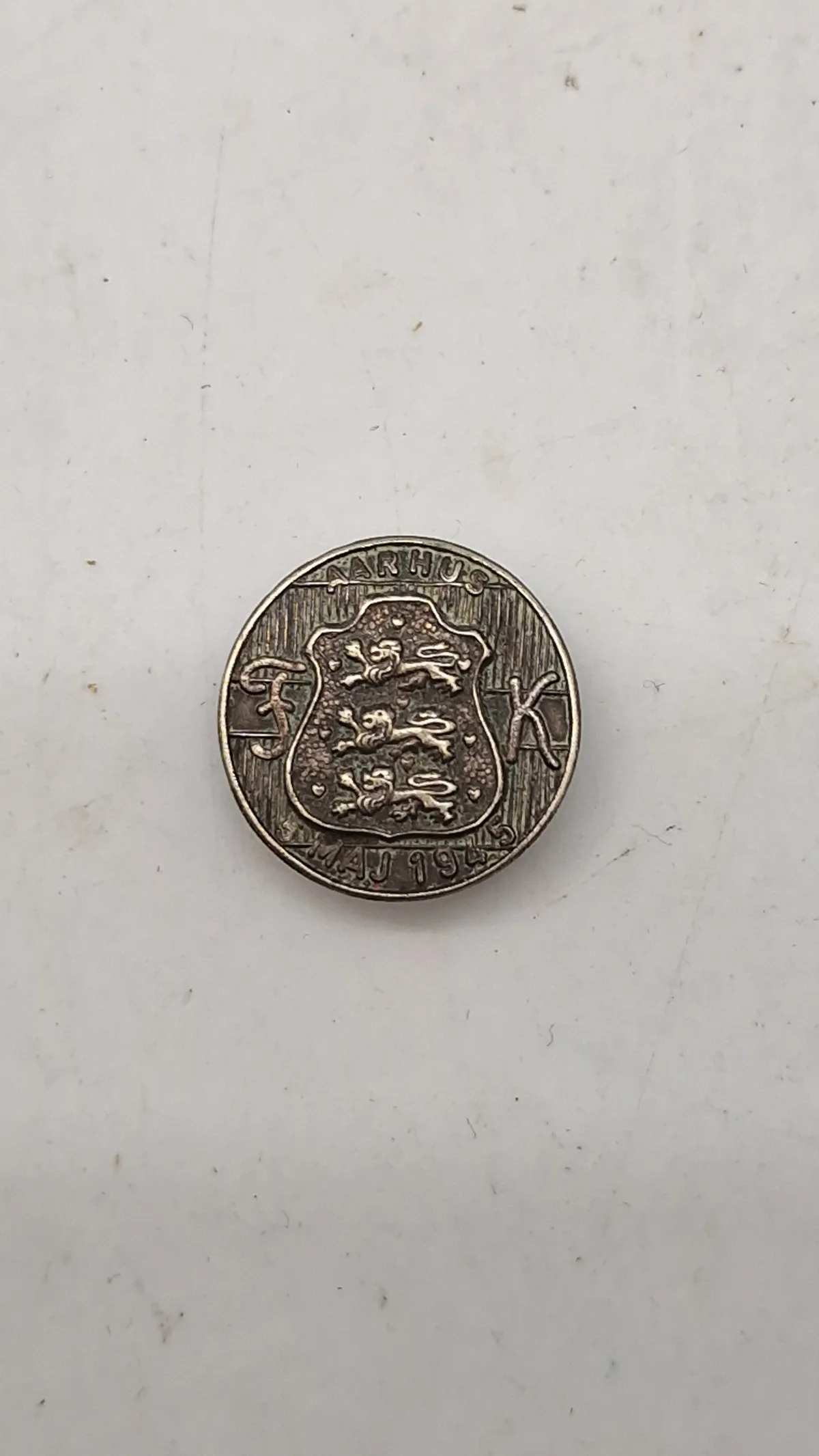 Original revérnål fra den danske modstandsbevægelse i Århus