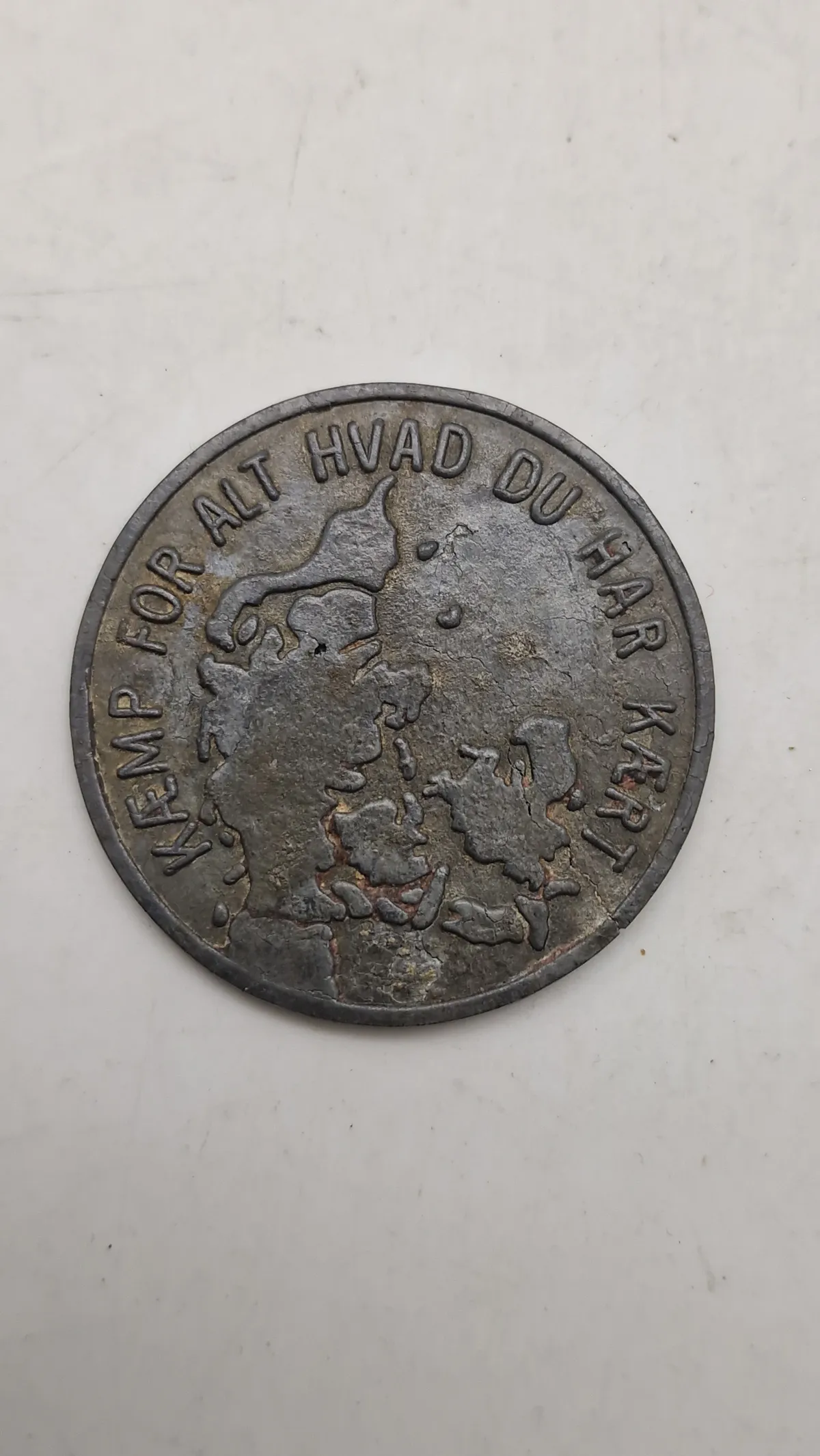 Sjælden original minde mønt fra den danske besættelse. Tidlig udgave