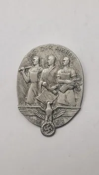 Original “Tag Der Arbeit” tinnie fra 1935