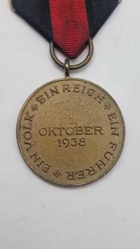 Original Die Medaille zur Erinnerung an den 1. Oktober 1938