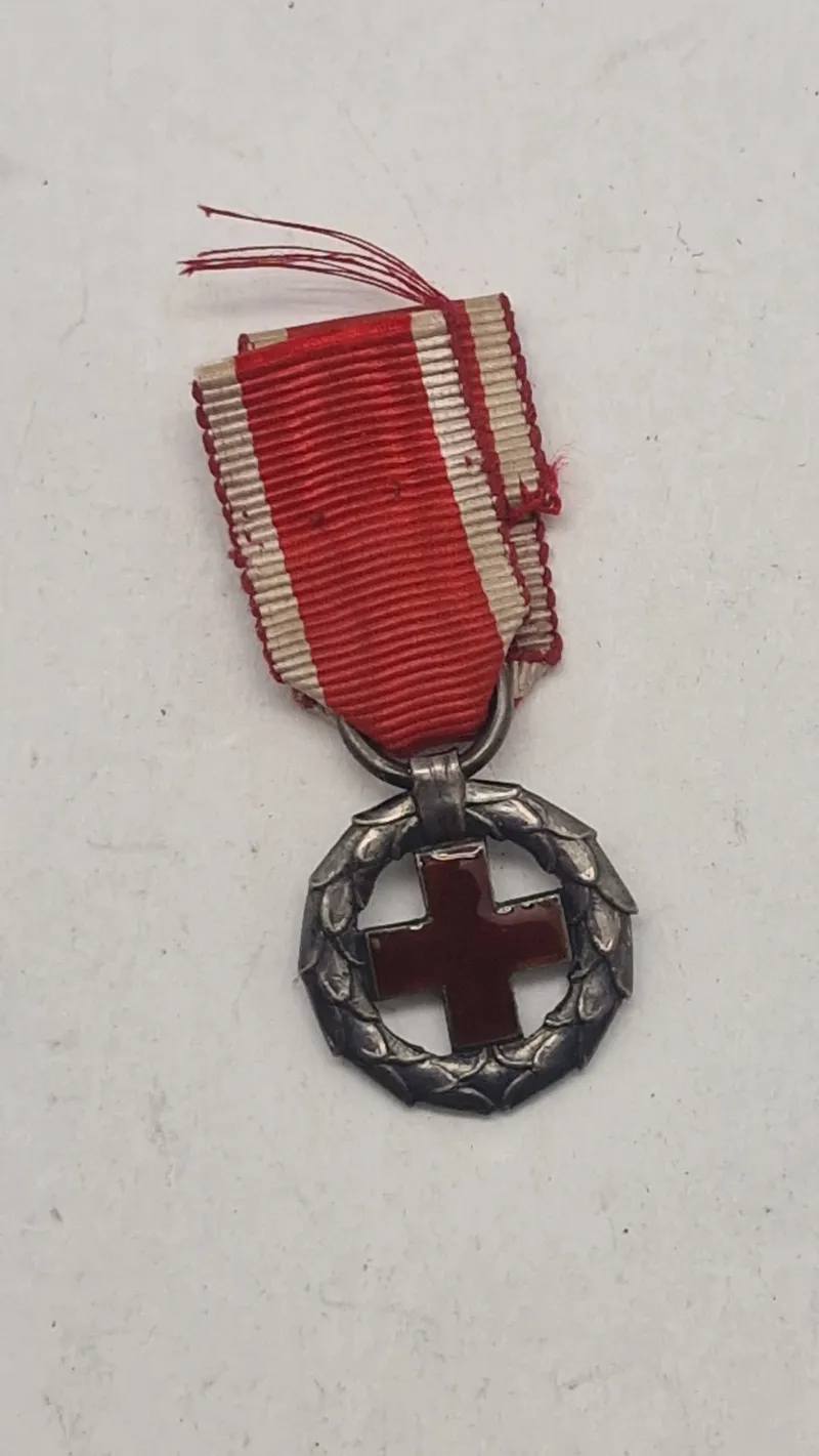 Original røde kors medalje for krigsfangehjælp, miniture