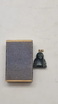 Original jade figur med øje af guld