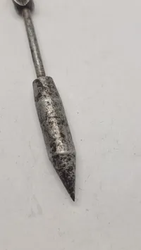 Original tysk ww1 fléchette, et pilformet stålprojektil kastet ned over skyttegravene