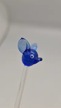 Samling swizzle sticks, også kendt som cocktailstirrer
