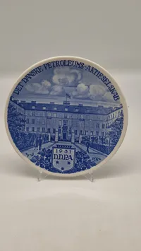 Original Aluminia platte fra Det Danske Petroleums-Aktieselskab (DDPA)
