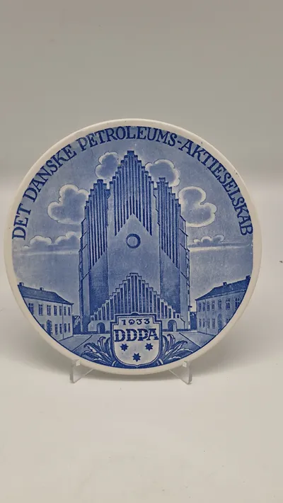 Original Aluminia platte fra Det Danske Petroleums-Aktieselskab (DDPA)
