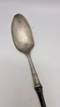 Antik tinske med træ håndtag, 1800 tallet