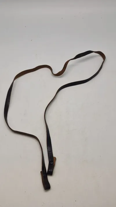 Original tysk kikkert rem, dateret 1941 og med kode