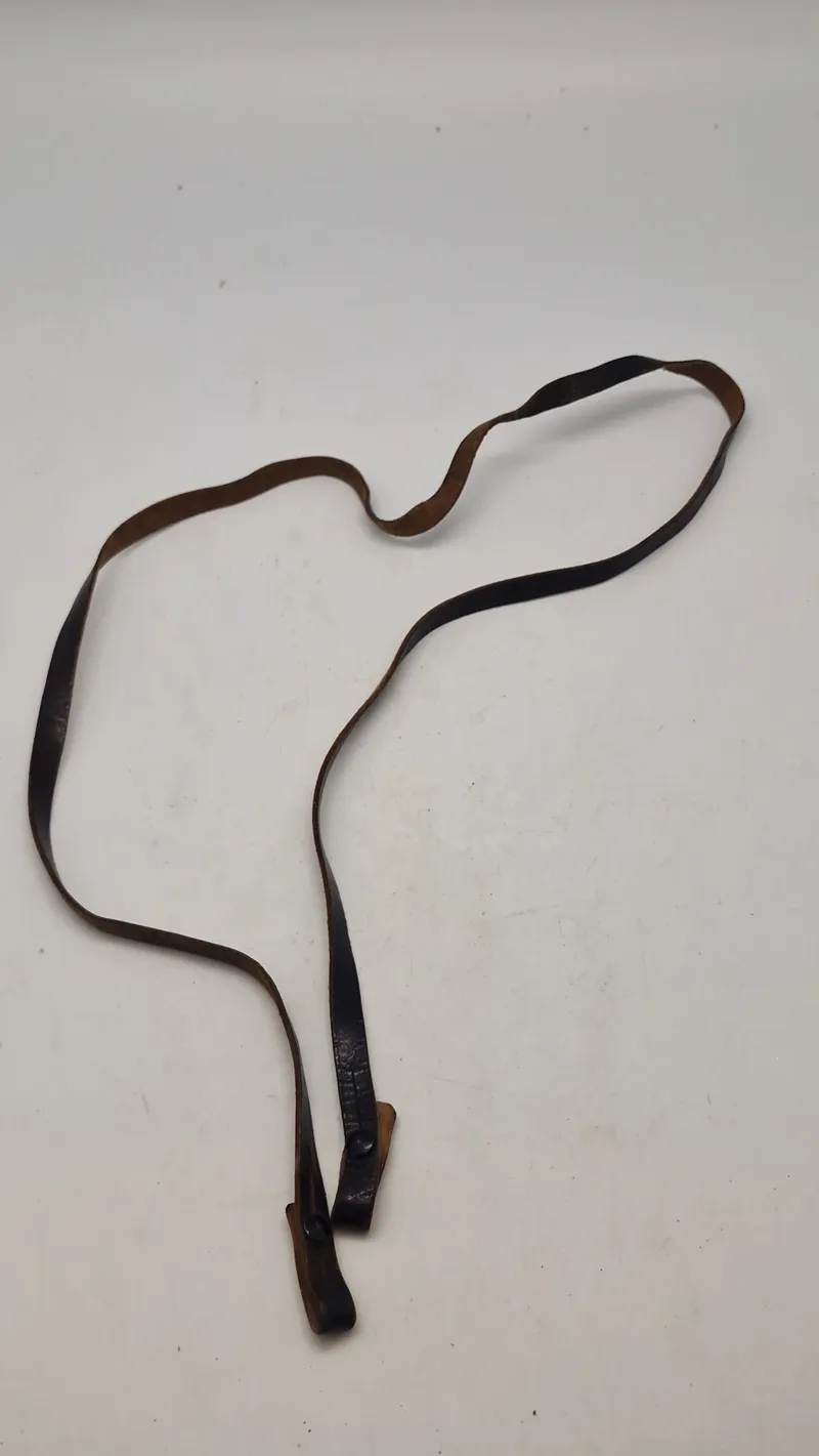 Original tysk kikkert rem, dateret 1941 og med kode