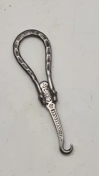 Original veludført “Støvle krog”